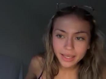 luna_oxox — 在 chaturbate 直播的网络摄像头模特