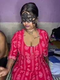 sexy-bu — 在 stripchat 直播的网络摄像头模特