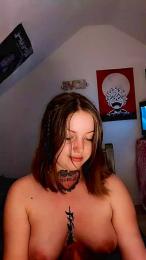 Amatrice_X — 在 cam4 直播的网络摄像头模特