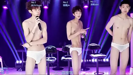 AOA-ACE — 在 stripchat 直播的网络摄像头模特
