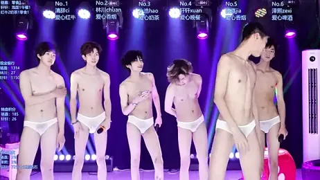 AOA-ACE — 在 stripchat 直播的网络摄像头模特