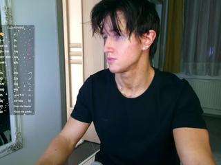 christianlevinee — Camsoda stream photo (Apr 2026)