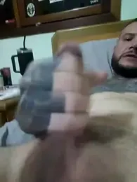 Elvispsic — Stripchat stream photo (May 2026)