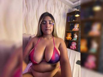 KiaraRose — 在 bongacams 直播的网络摄像头模特