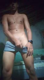 Vini18cm_novin — 在 cam4 直播的网络摄像头模特