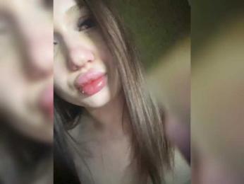 tiki7777 — 在 bongacams 直播的网络摄像头模特