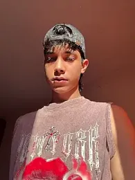 RoughDiamond_ — 在 stripchat 直播的网络摄像头模特
