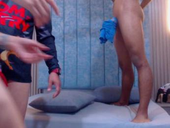 GroupBarbyJones — 在 bongacams 直播的网络摄像头模特