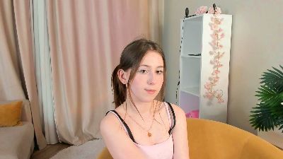 YungDowis — Cam4 stream photo (Mar 2026)