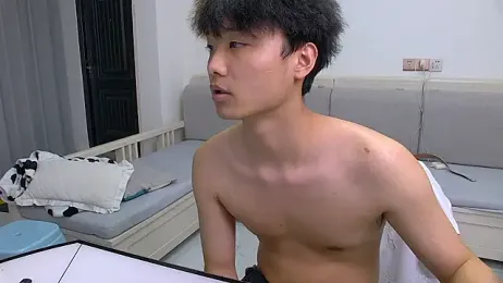 icecream-002 — 在 stripchat 直播的网络摄像头模特