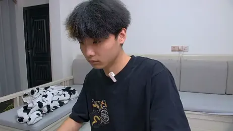 icecream-002 — 在 stripchat 直播的网络摄像头模特