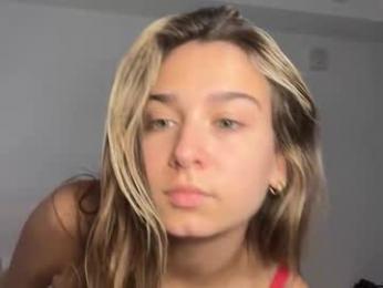 elenahere4u — Chaturbate stream photo (Mar 2026)