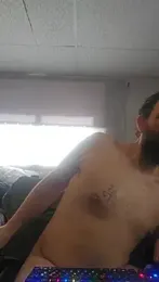 Bearded_veteran — 在 stripchat 直播的网络摄像头模特