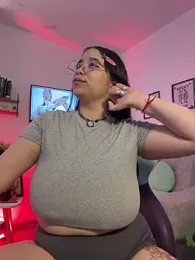 tati_reyess — Stripchat stream photo (Mar 2026)