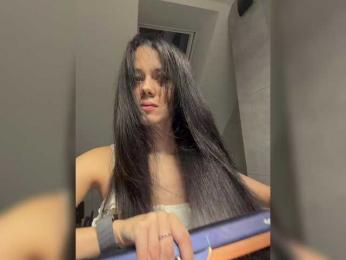 Taanni — 在 bongacams 直播的网络摄像头模特