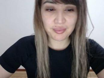 karina-love — Bongacams stream photo (Dec 2025)