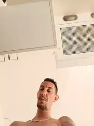 willouh-66 — Stripchat stream photo (Sep 2026)