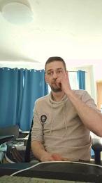 Lienlingsidiot — 在 cam4 直播的网络摄像头模特