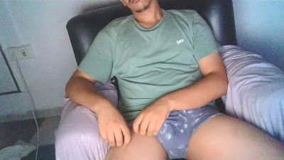 Zakaria01 — 在 cam4 直播的网络摄像头模特