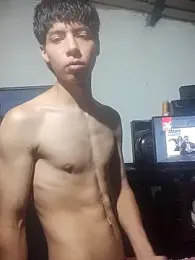 LocalVenee6 — 在 stripchat 直播的网络摄像头模特