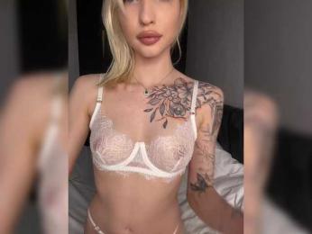 Cristi-Candy — 在 bongacams 直播的网络摄像头模特