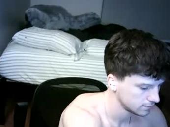 rams696 — 在 chaturbate 直播的网络摄像头模特