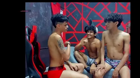 FRIENDS_LATINOS — Stripchat stream photo (Aug 2026)
