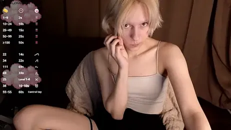 edward_holy — 在 stripchat 直播的网络摄像头模特