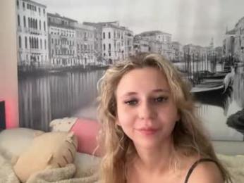 anyaa777 — 在 chaturbate 直播的网络摄像头模特