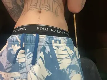 BWCJoshBanks97 — 在 stripchat 直播的网络摄像头模特