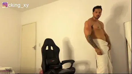 Lucasfit24 — 在 stripchat 直播的网络摄像头模特