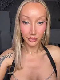 Allana29 — 在 stripchat 直播的网络摄像头模特