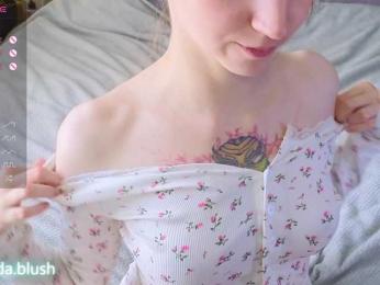 linpie — Bongacams stream photo (Jul 2025)