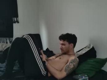 jackdesfeux — 在 chaturbate 直播的网络摄像头模特