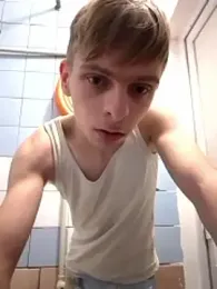 Loshka19 — Stripchat stream photo (Mar 2026)