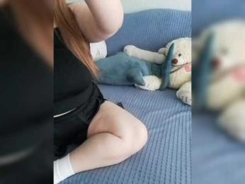 cutesmiles — 在 bongacams 直播的网络摄像头模特