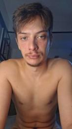 Bballss — 在 cam4 直播的网络摄像头模特