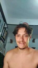 Bballss — 在 cam4 直播的网络摄像头模特