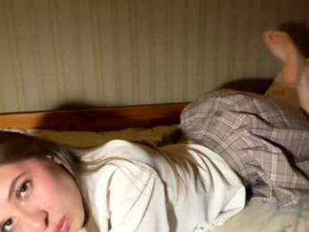 bumblebliss — Chaturbate stream photo (Apr 2026)