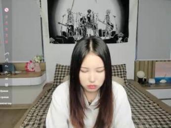 little_yena — Chaturbate stream photo (Feb 2026)