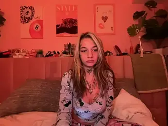 chloetease — 在 stripchat 直播的网络摄像头模特