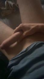 Ricky_9795 — 在 cam4 直播的网络摄像头模特