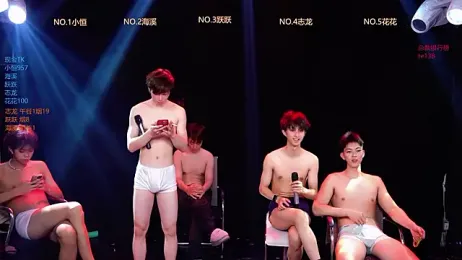 Gay-NextDoor — 在 stripchat 直播的网络摄像头模特