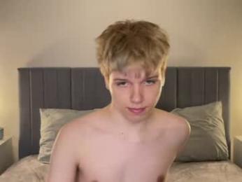 metratok — 在 chaturbate 直播的网络摄像头模特