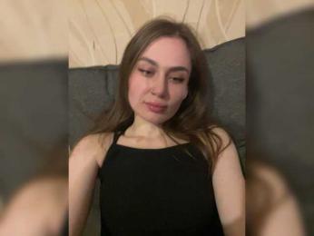 Fyflia — 在 bongacams 直播的网络摄像头模特