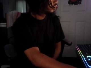 yalloveme322 — Camsoda stream photo (Apr 2026)