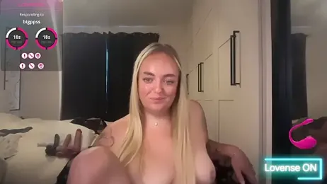 CurvyWetWife — stripchat
