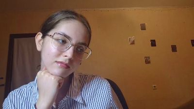RoxanaKneisler — cam4