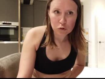 eatmypie69 — 在 chaturbate 直播的网络摄像头模特