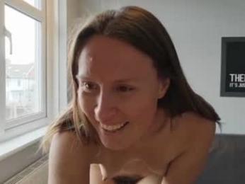 eatmypie69 — 在 chaturbate 直播的网络摄像头模特